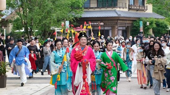 東山問梅村黃梅戲巡演_副本.jpg.jpg