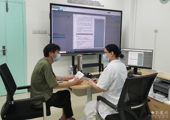 聚焦全生命周期管理，開(kāi)具“治療處方”和“健康處方”“雙處方”（攝影：陳影）.jpg