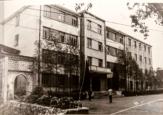 臨床教學(xué)樓_副本.png.png
